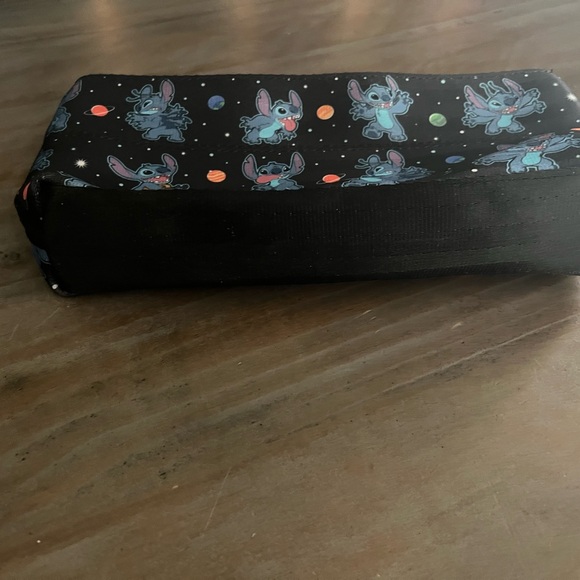 Harveys Stitch Crossbody - Picture 4 of 5